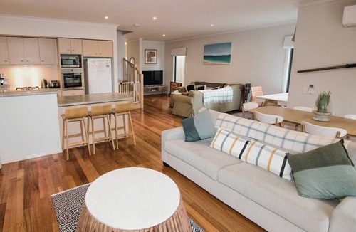 Queenscliff House | FLINDERs REST