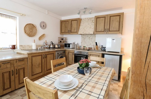 Howlett End Cottage | Flink's Barn