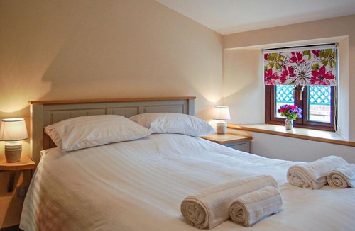 Roughton House | Flint Cottage