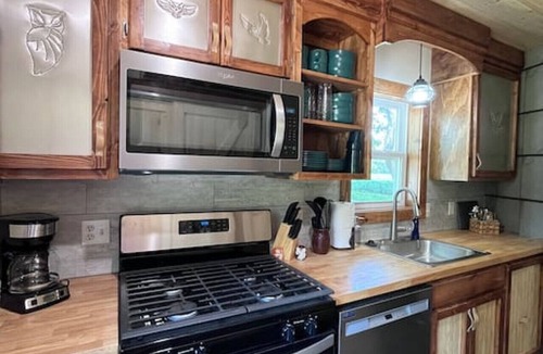 Elmdale Other | Flint Hills Double Delight: Fur N Feathers Lodging
