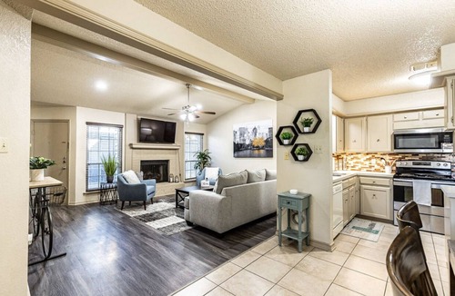 Lubbock House | Flintwood Mac
