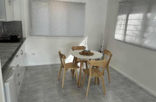 Horseshoe Bay Apartment | Flip flops