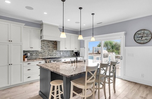 Folly Beach House | Flip-Flops Off, Fun On: 5br, Game Room, Ocean Views & Sunset Decks for 12!