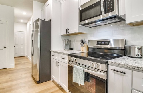 Flippin House | Flippin Vacation Rental: Walk to White River!