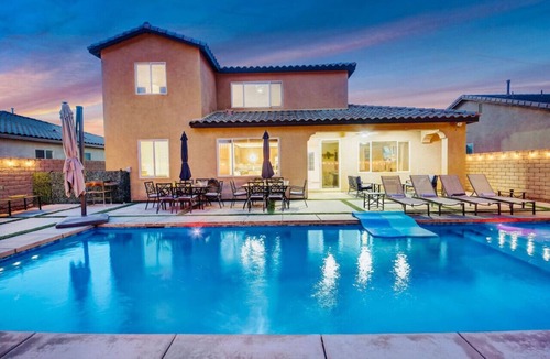 Coachella House | Flirty Flamingo/Huge Pool/Spa