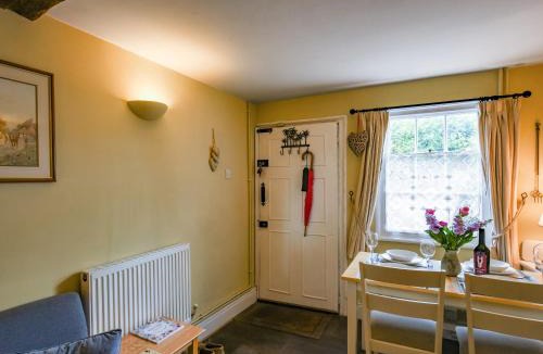 Kington House | Flo's Cottage