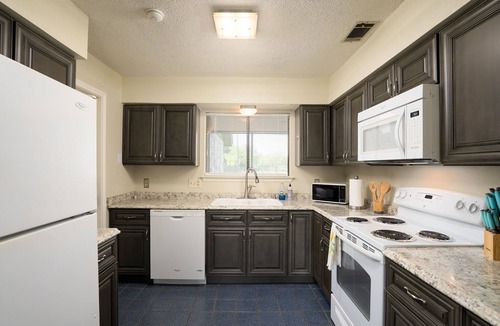 Martindale House | Floaters Oasis near the River