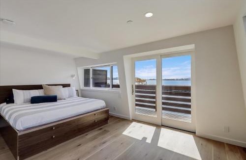 Mill Valley Apartment | Floating Condos of Commodore 11