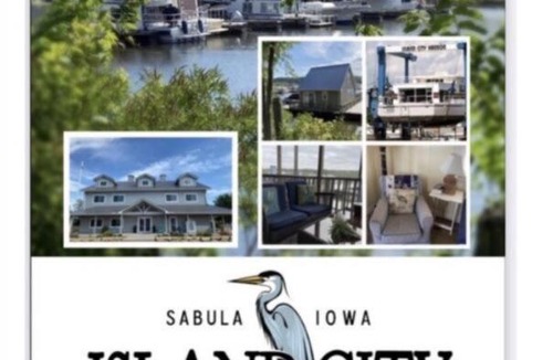 Sabula Boat Rental | Floating Cottage on the River Nantucket