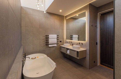 Craigieburn Valley Ski Club Cabin | Flockhill