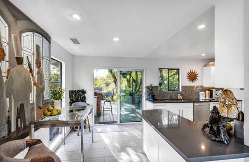 Fetters Hot Springs-Agua Caliente House | Flor d'Luna 30+ Day Rental