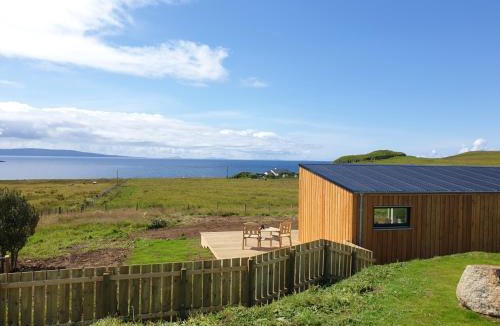 Bornesketaig Ski Chalet | Flora's Cliff View