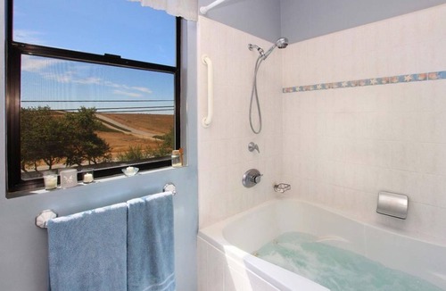 La Selva Beach Bed & Breakfast | Flora Vista Inn