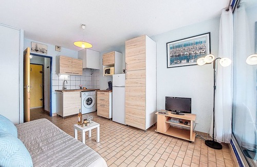 Le Grau-Du-Roi Apartment | Floralies I by Interhome