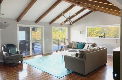 Langlois House | Floras Lake Getaway
