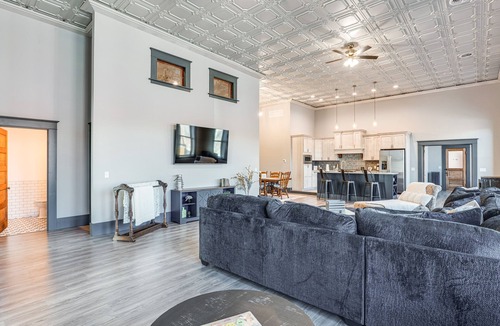 Florence Apartment | Florence Vacation Rental w/Rooftop Deck!