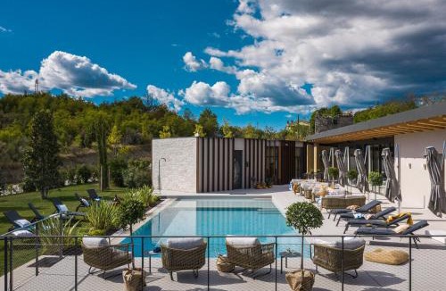 Gondolici Other | Floria Glamping Garden