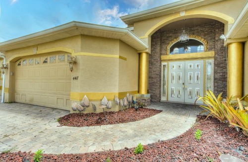 Pelican Villa | Florida Celebrity Millionaire Mansion