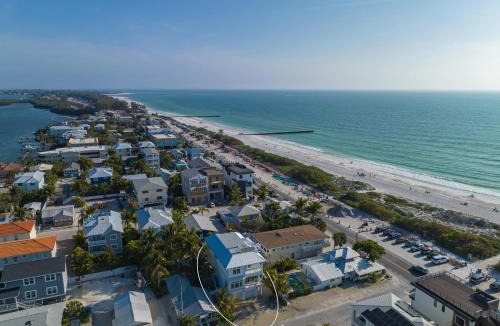 Bradenton Beach House | Florida Fling