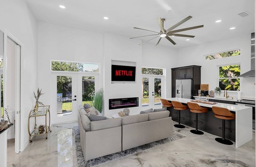 Kissimmee House | Florida HappyNest Secluded Luxury Guesthouse