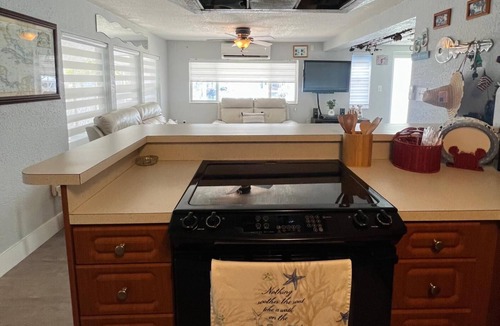 Tavernier Cottage | Florida Keys Waterfront with Boat Dock