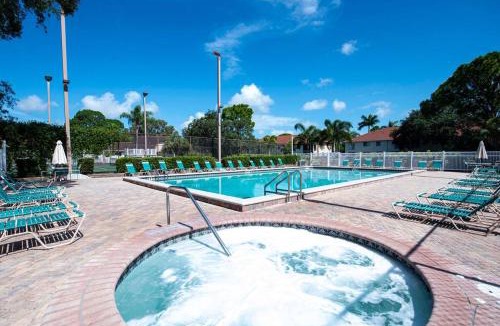 Trailer Estates Apartment | Florida Palms Heaven near IMG academy & beaches