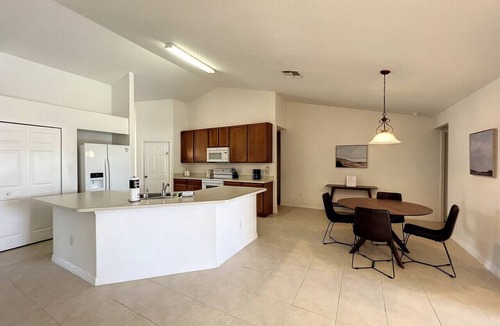 Legacy Park House | Florida Paradise: Private Pool and Spa!
