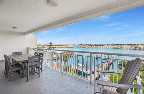 Meadows Condo | Florida | Waterfront 2BR/2BA w/Pool + Dock Access