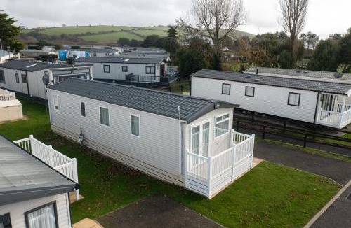 Par Resort | Flourish Lodge