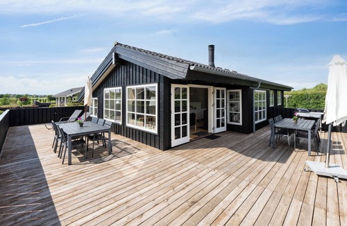 Flovt Strand House | Flovt Beach Peace and private garden