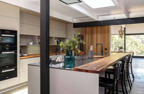 Limonite House | Flow Stone House Gisborne