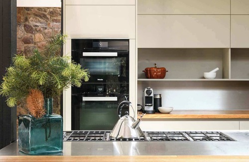 Limonite House | Flow Stone House Gisborne