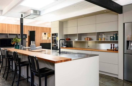 Limonite House | Flow Stone House Gisborne