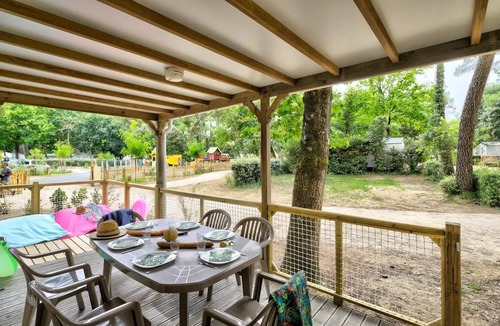 Saint-Hilaire-de-Riez Ski Chalet | Flower Camping Les Biches * - Cottage Family 3hPremium - 32m2 - covered XXL terrace - TV - LV - plancha - free WIFI 7 people