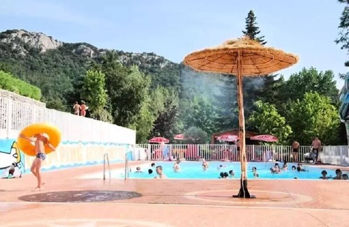 Anduze Ski Chalet | Flower CAMPING FAUVETS * - Chalet CLUB Standard 20m2 (2 bedrooms) + covered terrace 7m2 5 people