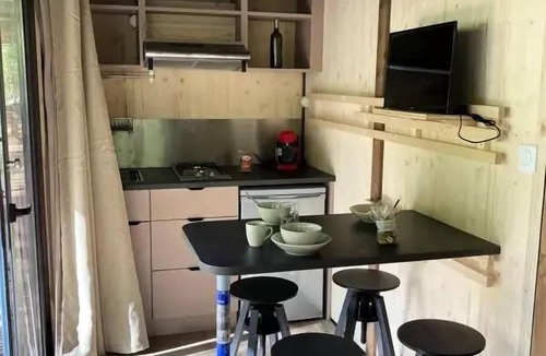 Vicdessos Ski Chalet | Flower Camping LA BEXANELLE * - Chalet Victoria Confort 20m² - 1 bedroom + TV + Covered terrace 4 people