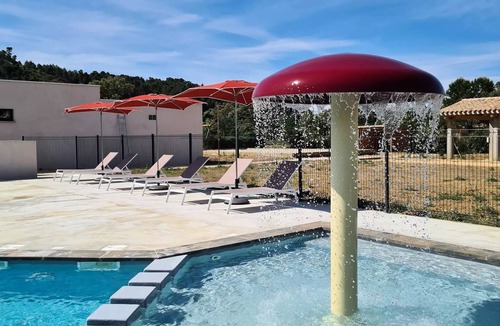 Bize-Minervois House | Flower Camping Olivigne * - Mobil home Comfort 2 bedrooms 28m2 + terrace 9m2 + air conditioning + TV 4 people