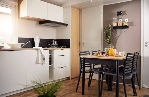 Bize-Minervois House | Flower Camping Olivigne * - Homeflower Premium 35 m2 3 bedrooms + terrace 21m2 + TV + LV + Clim + Plancha 6 people
