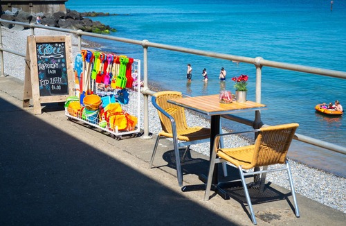 Sheringham Apartment | Flower Garden Studio in Sheringham-Cycle friendly