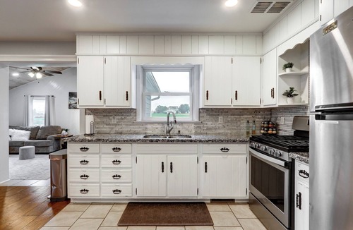 Gordonville House | Flower Patch Cottage Cozy& Family friendly Hot tub! 5bedroom & 4 bath