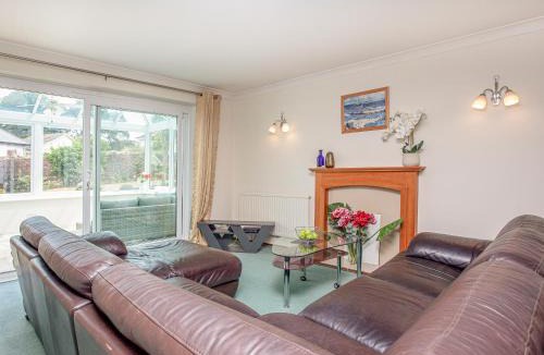 Roundham House | Flower Pots House - Uk39782