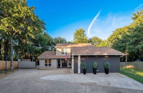 Flower Mound Villa | FlowerMound · Paradise retreat