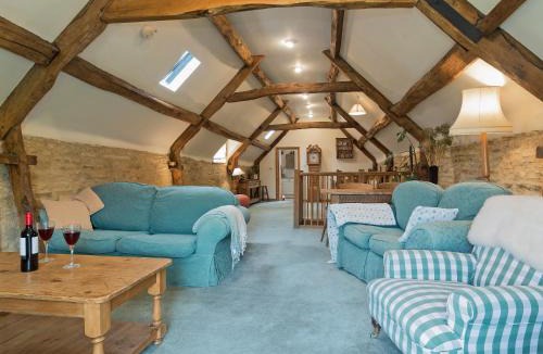 Rendcomb House | Flowers Barn