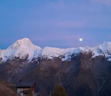 Wiler Bed & Breakfast | Fluehüsli