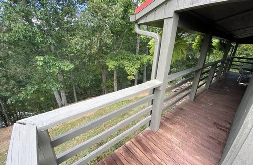 Johnson City Cabin | Fluffy Bottom Farms- Serenity Cabin Tranquil cabin in charming Johnson City