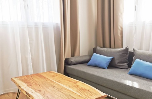 Moyen-Vernet Apartment | Fluidra: whirlpool bath, ground floor