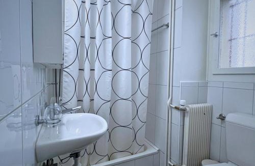Breitenrain Apartment | FlurInn - Studio in Bern - Self Check-in