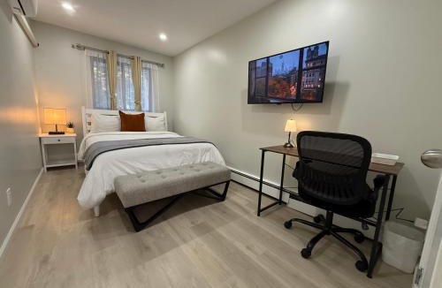 Murray Hill House | Flushing City Escape