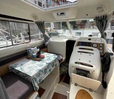 Cergy Boat Rental | FlW