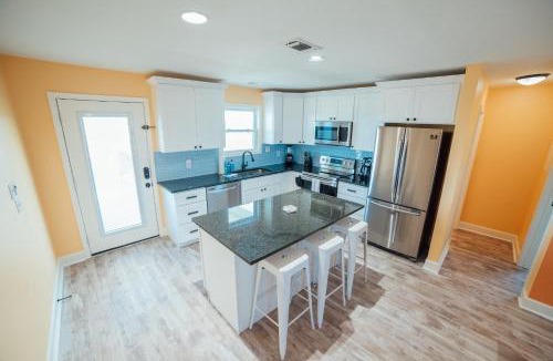 Galveston House | Fly Away to Sea Bird Life is Better in Flip-Flops